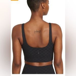 Nike Swoosh UltraBreathe yoga Support Sports Bra - Size M